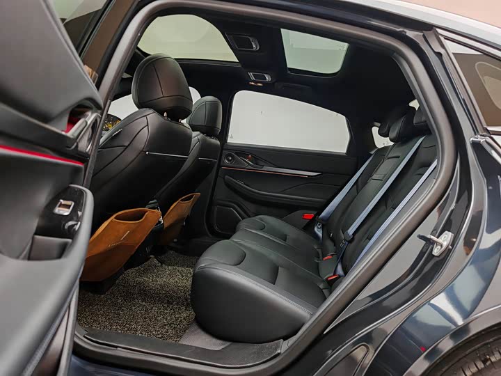 Фото 20 - Lincoln Z (Zephyr)