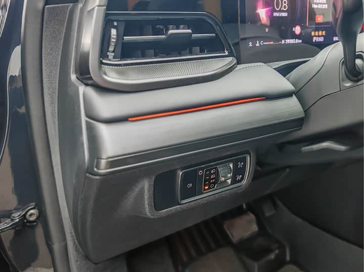 Фото 24 - Lincoln Z (Zephyr)