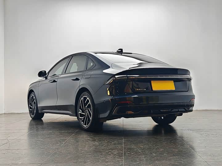 Фото 4 - Lincoln Z (Zephyr)