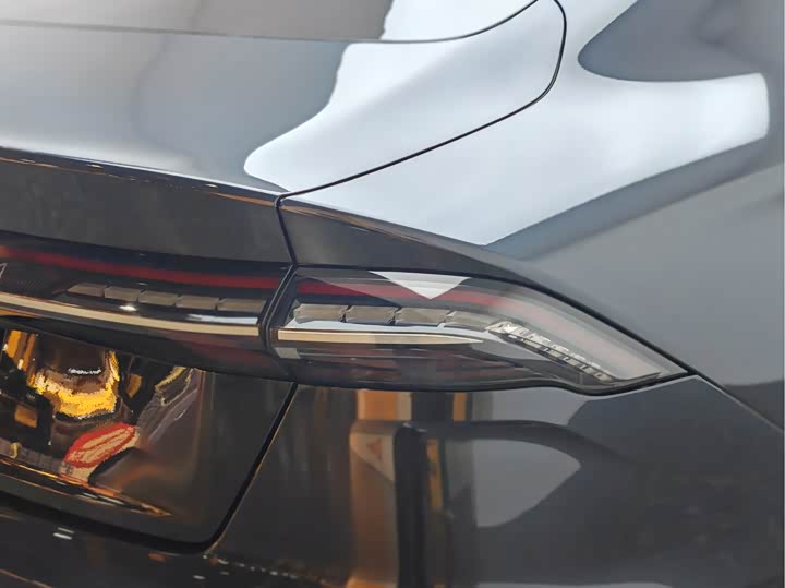 Фото 8 - Lincoln Z (Zephyr)