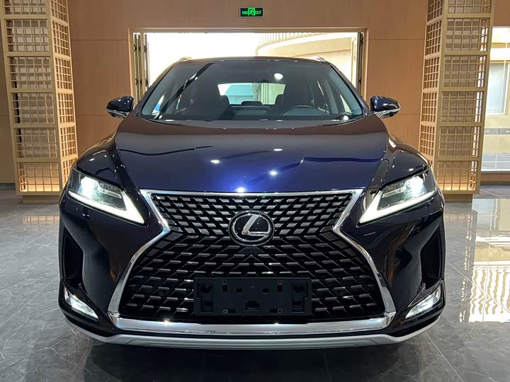 Фото 2 - Lexus RX