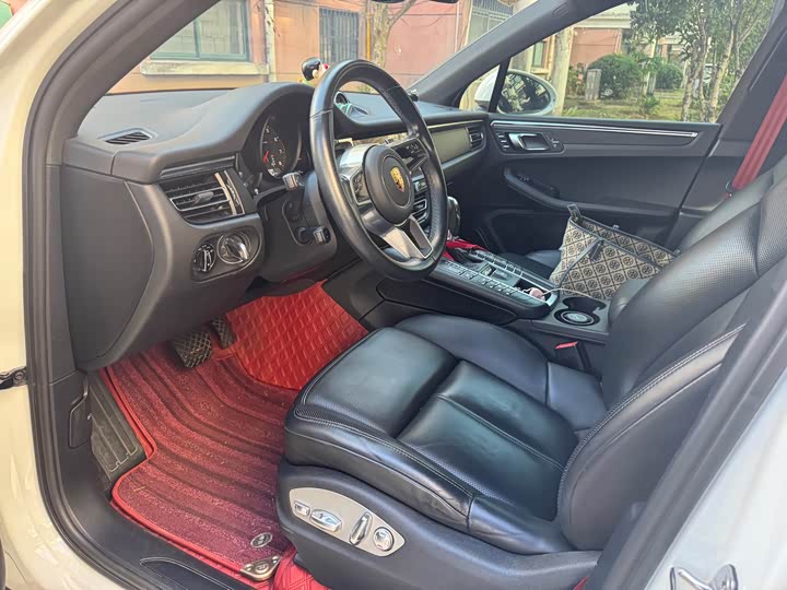 Фото 5 - Porsche Macan