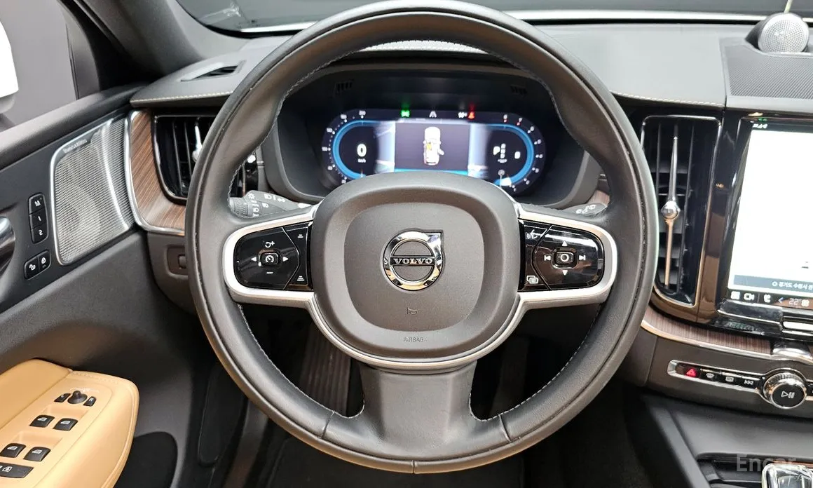 Фото 13 - Volvo XC60