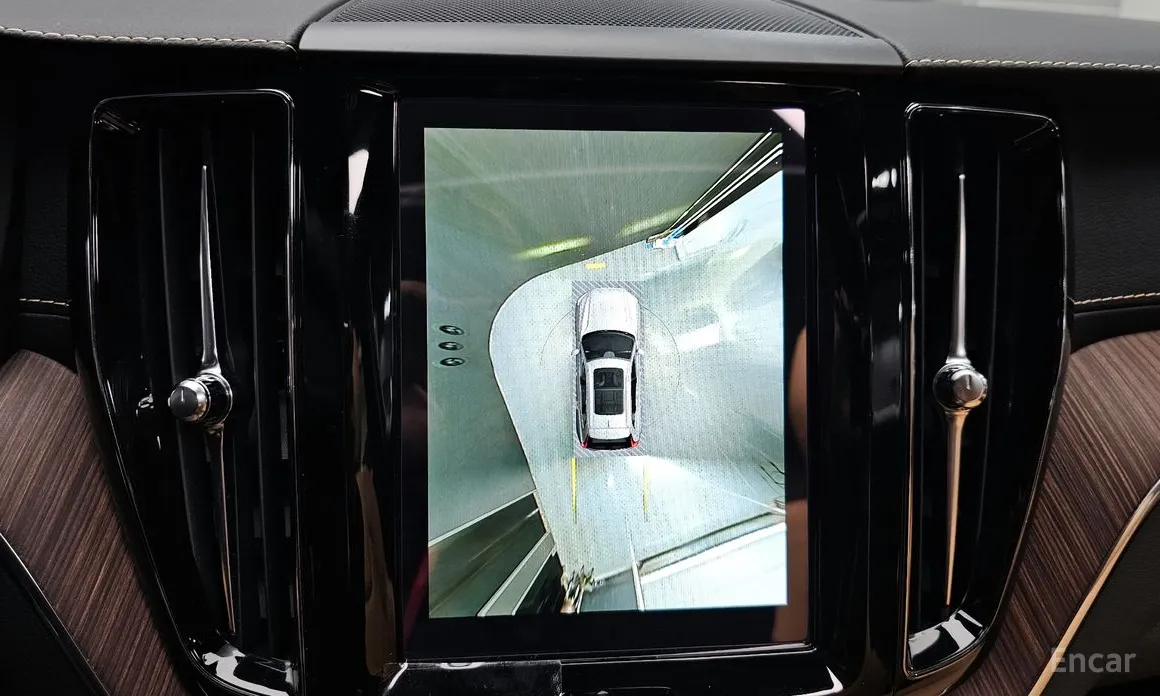 Фото 15 - Volvo XC60