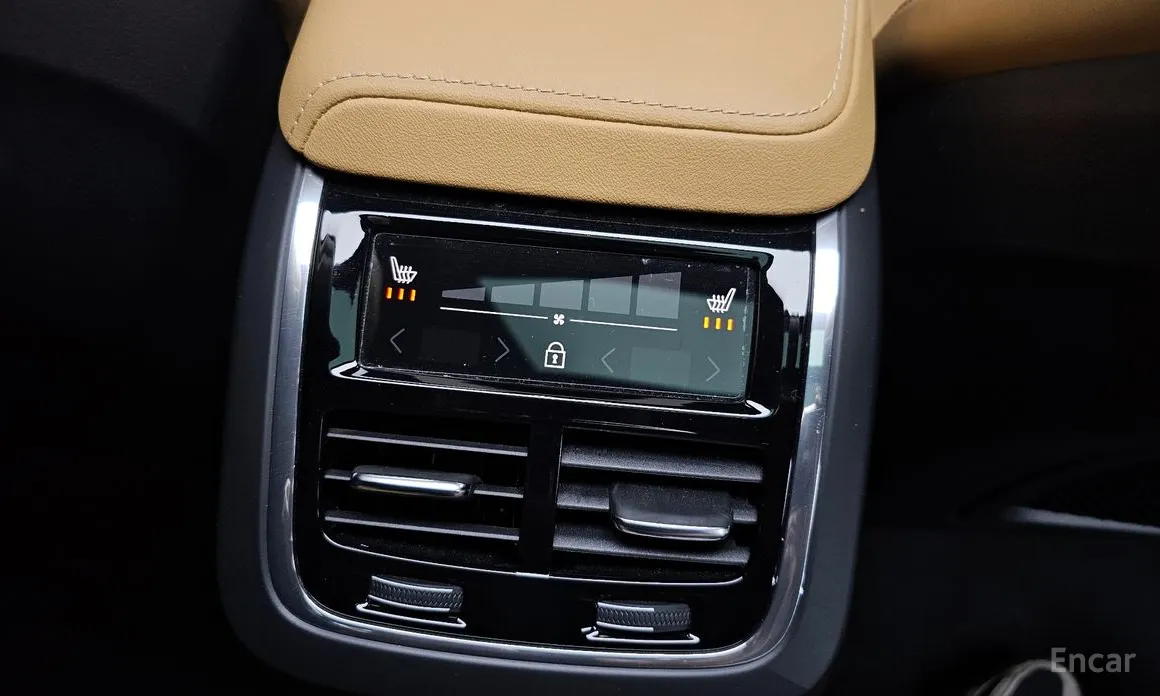 Фото 18 - Volvo XC60