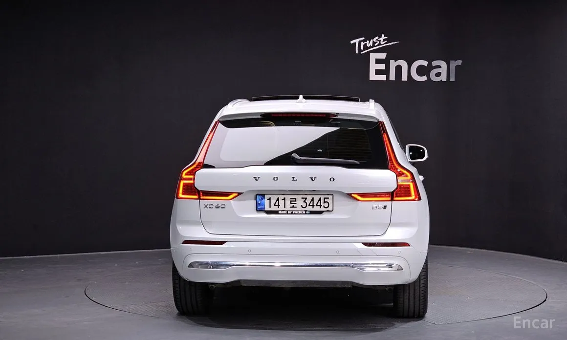 Фото 4 - Volvo XC60