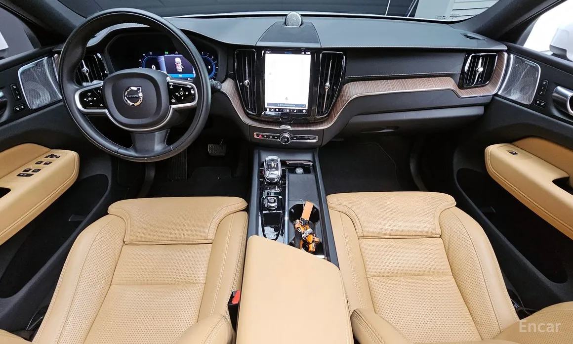 Фото 7 - Volvo XC60