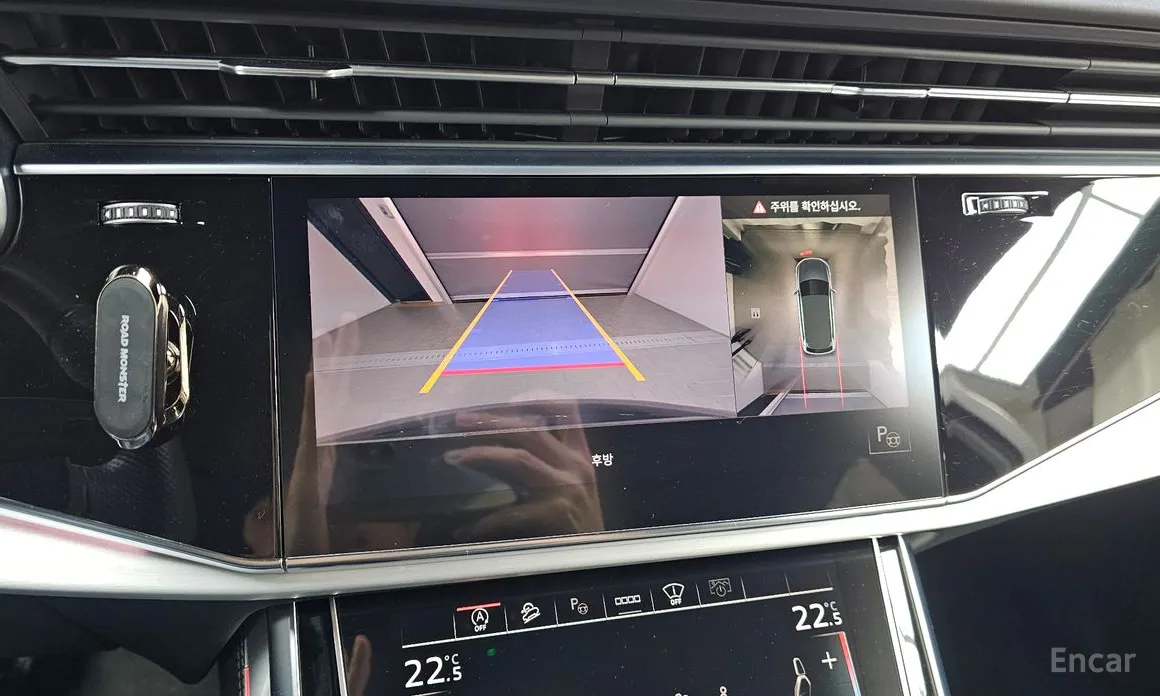 Фото 15 - Audi Q7