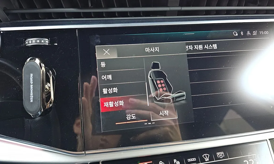 Фото 17 - Audi Q7