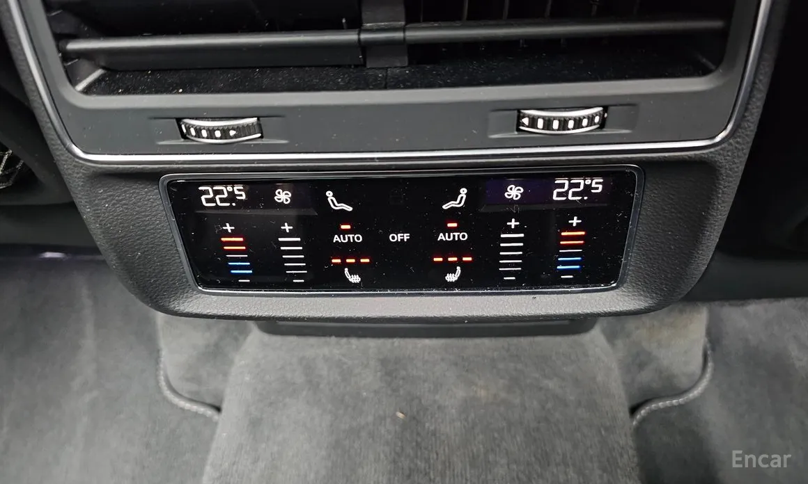 Фото 18 - Audi Q7