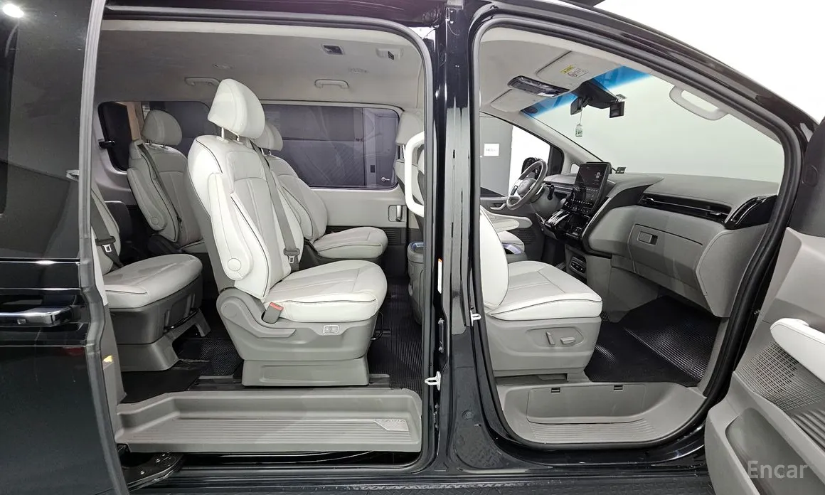 Фото 11 - Hyundai Staria