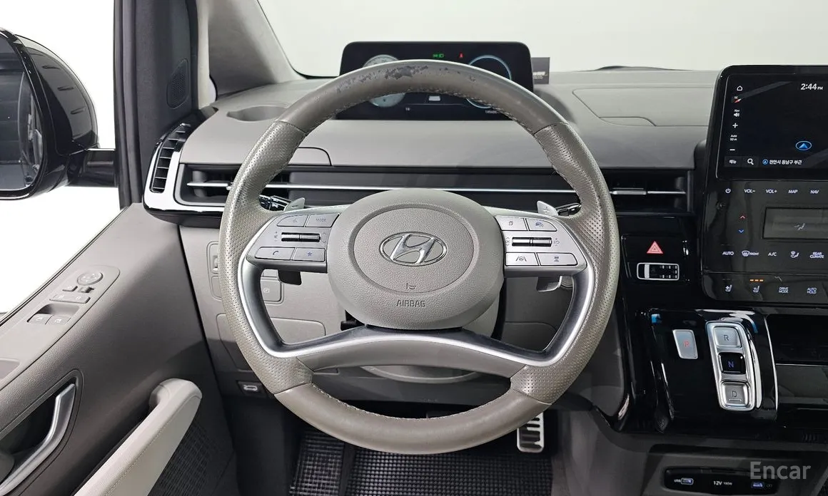 Фото 14 - Hyundai Staria