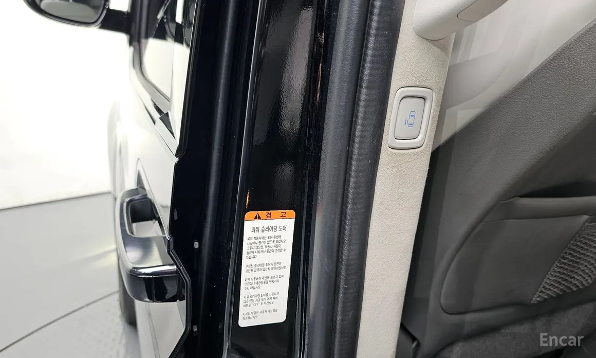 Фото 18 - Hyundai Staria