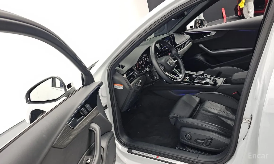 Фото 10 - Audi A4