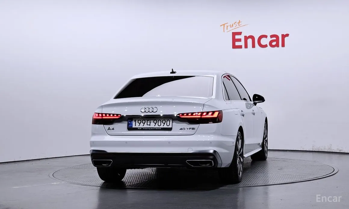 Фото 4 - Audi A4