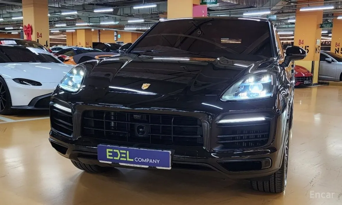 Фото 1 - Porsche Cayenne