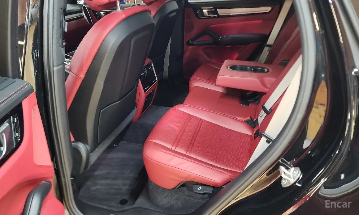 Фото 10 - Porsche Cayenne