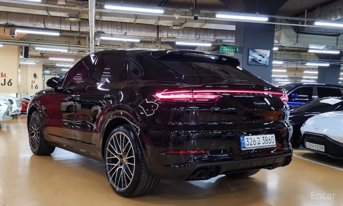 Фото 2 - Porsche Cayenne