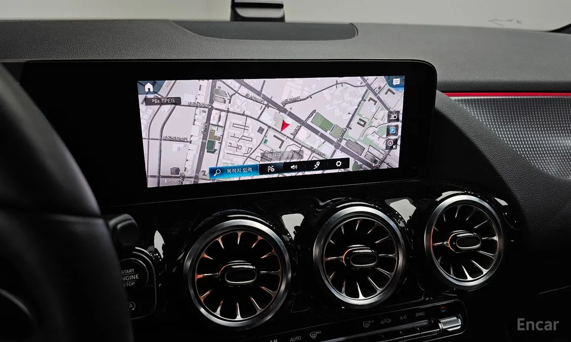 Фото 15 - Mercedes-Benz GLA-Class