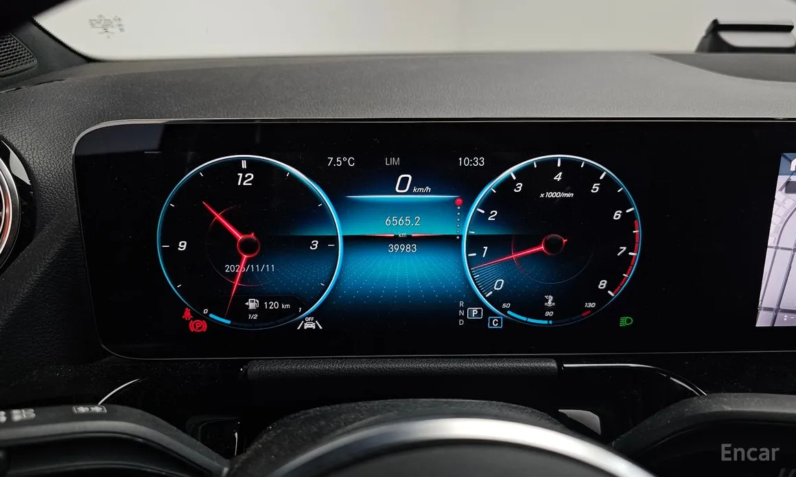 Фото 8 - Mercedes-Benz GLA-Class