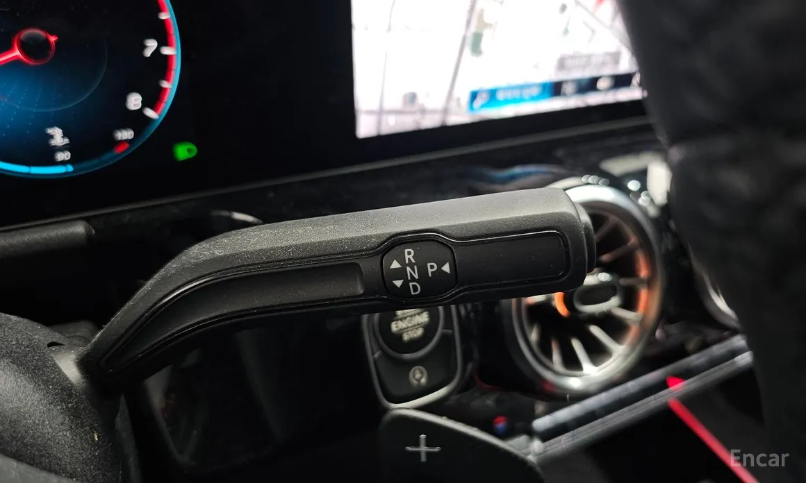 Фото 9 - Mercedes-Benz GLA-Class