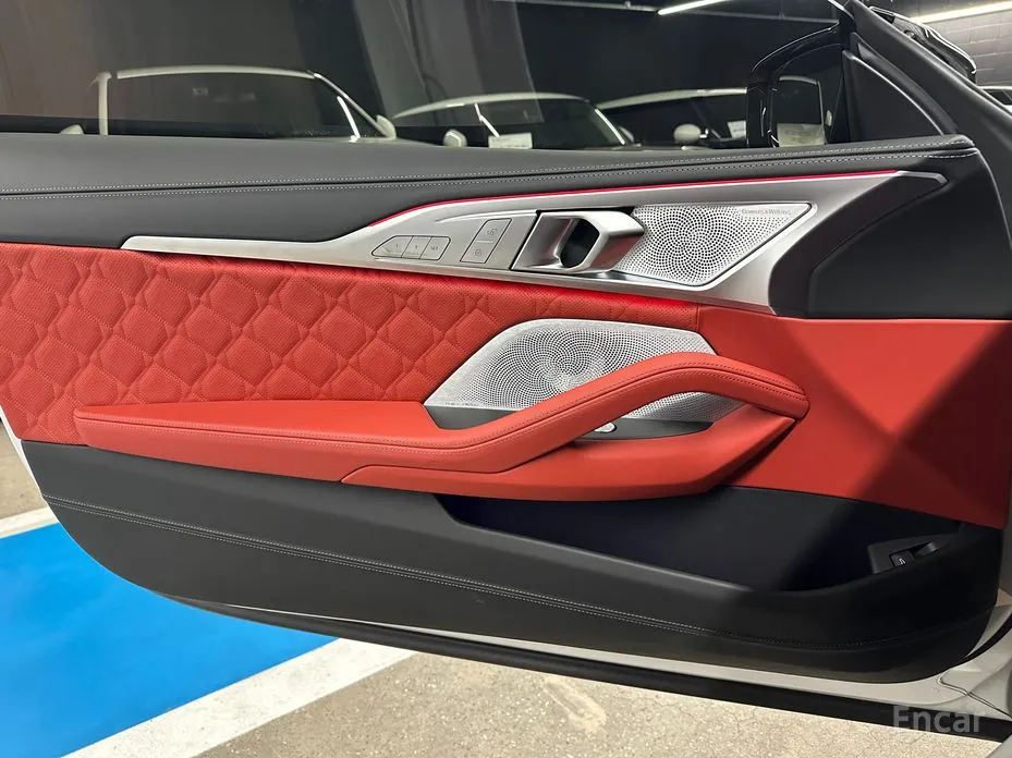 Фото 11 - BMW M8