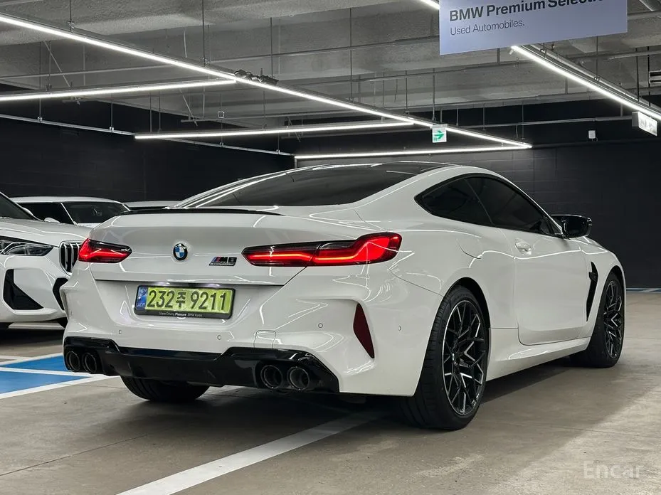 Фото 2 - BMW M8