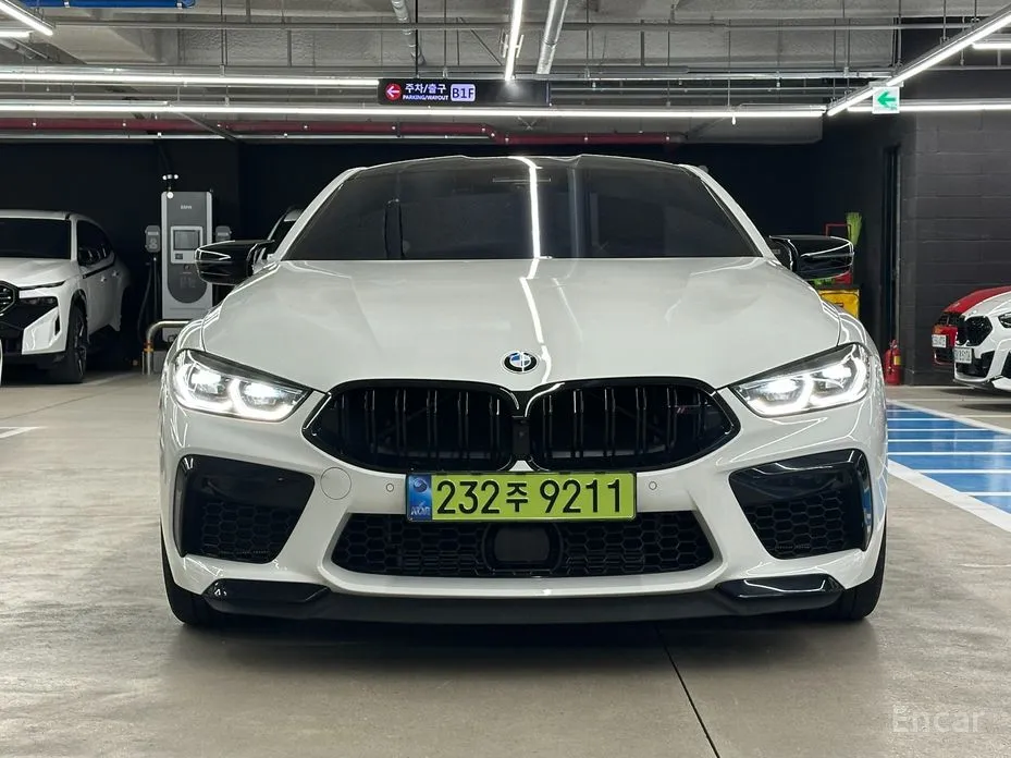 Фото 3 - BMW M8