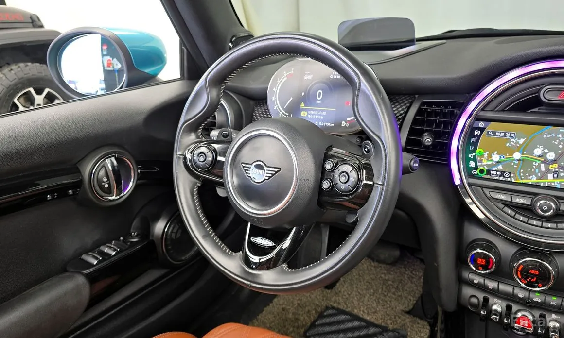 Фото 13 - Mini Cooper Convertible