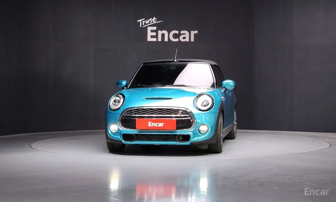 Фото 3 - Mini Cooper Convertible