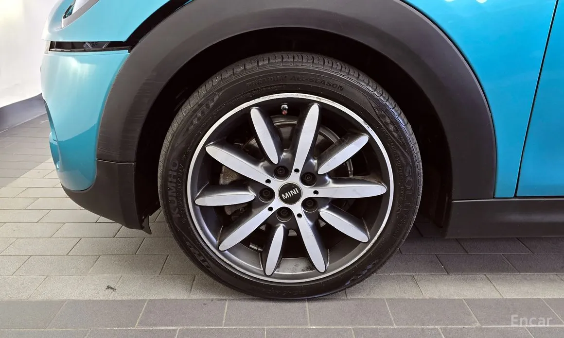 Фото 5 - Mini Cooper Convertible