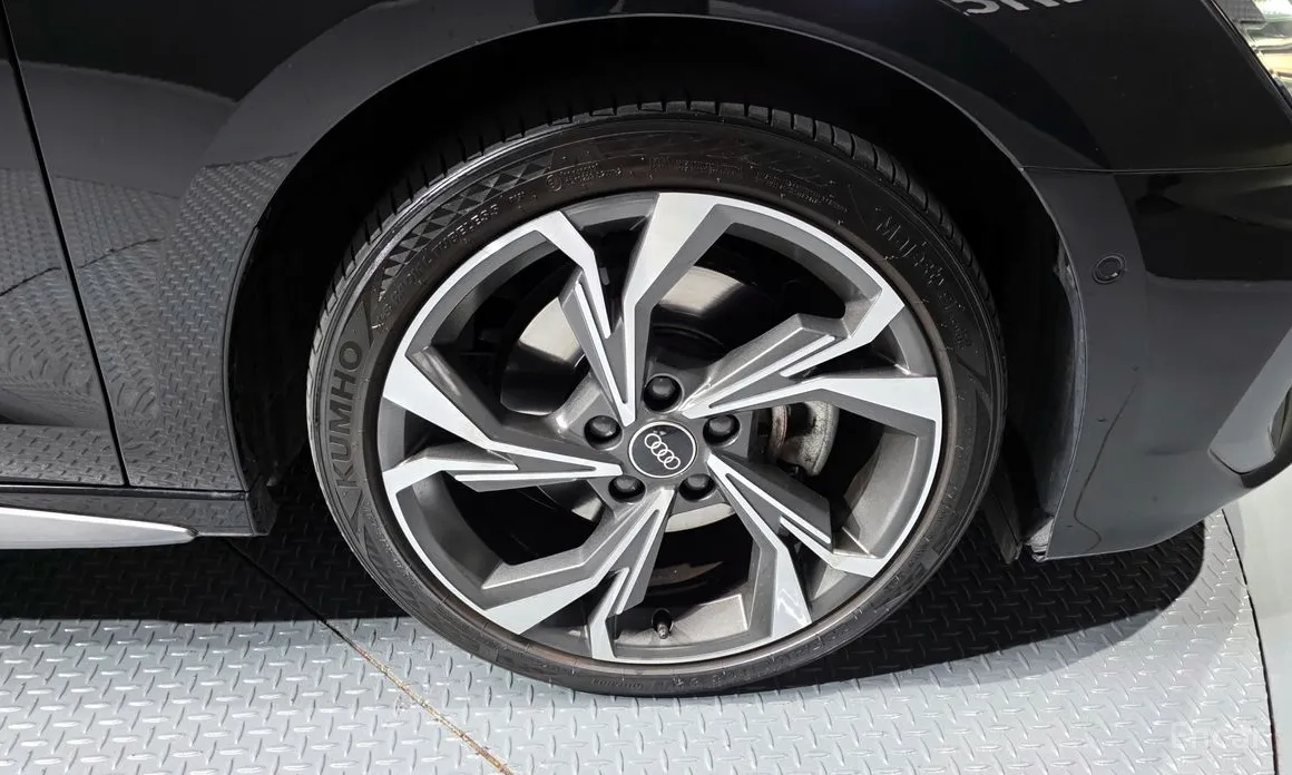 Фото 5 - Audi A3