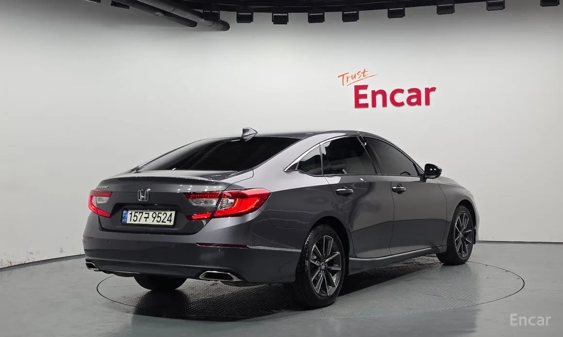 Фото 2 - Honda Accord