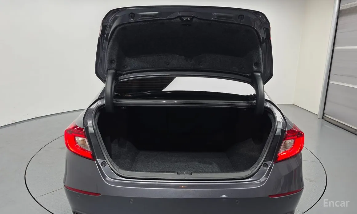 Фото 20 - Honda Accord