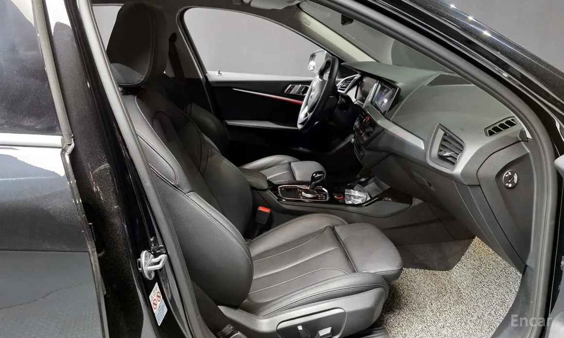 Фото 11 - BMW 1 Series