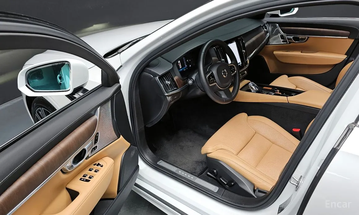 Фото 12 - Volvo S90