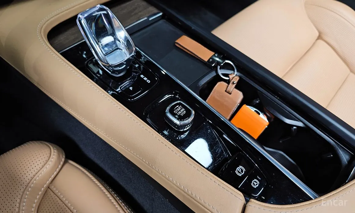 Фото 9 - Volvo S90