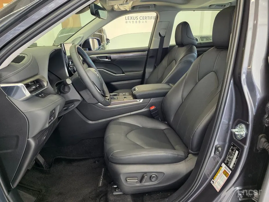 Фото 10 - Toyota Highlander