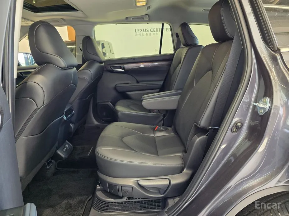 Фото 11 - Toyota Highlander