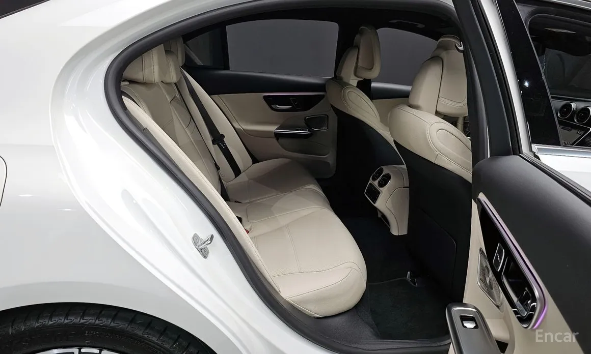 Фото 12 - Mercedes-Benz C-Class