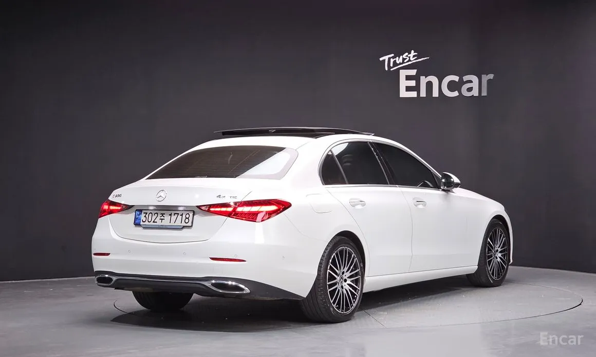 Фото 2 - Mercedes-Benz C-Class