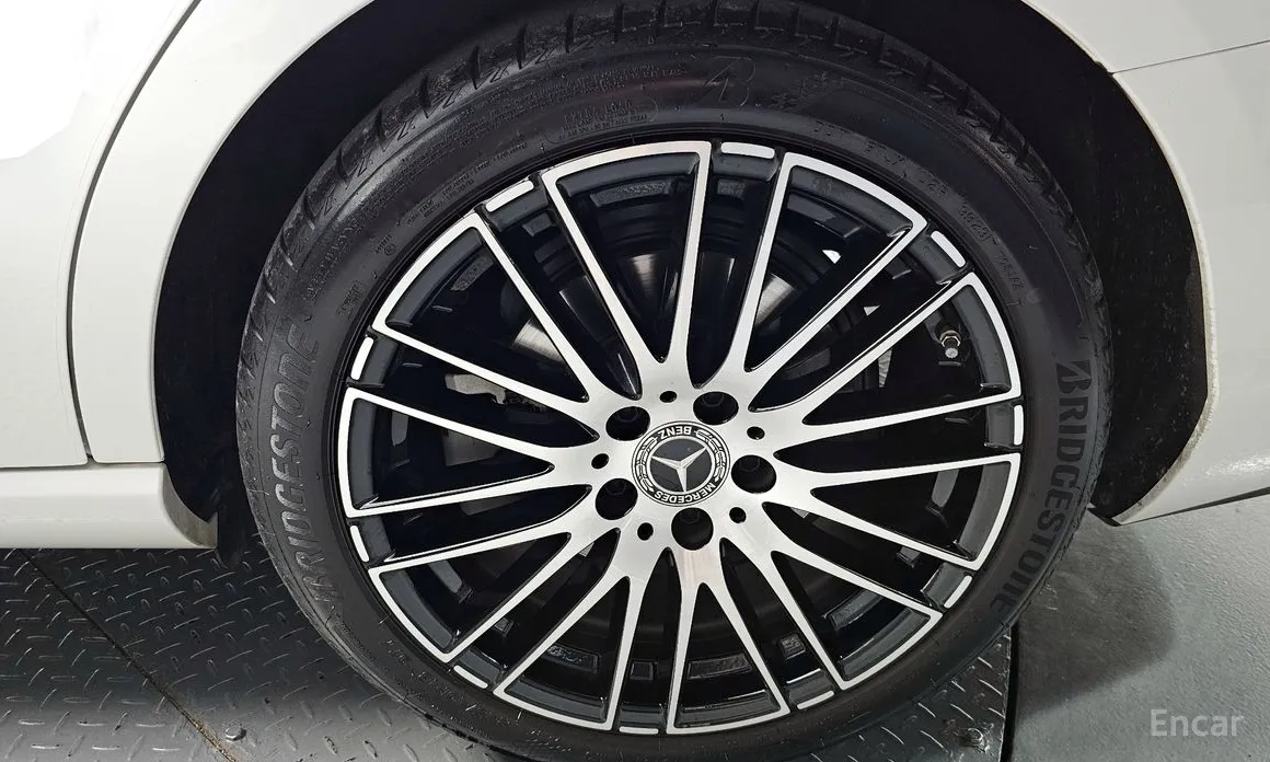 Фото 5 - Mercedes-Benz C-Class