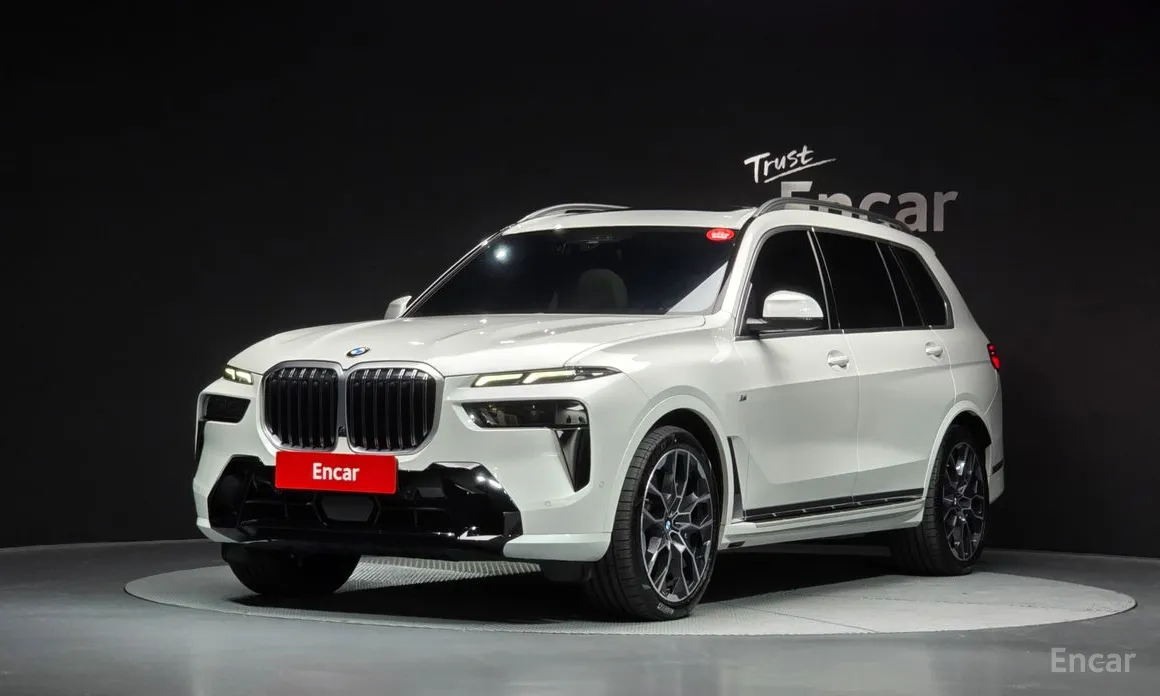Photo 1 - BMW X7