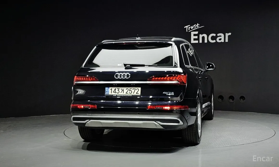 Фото 4 - Audi Q7
