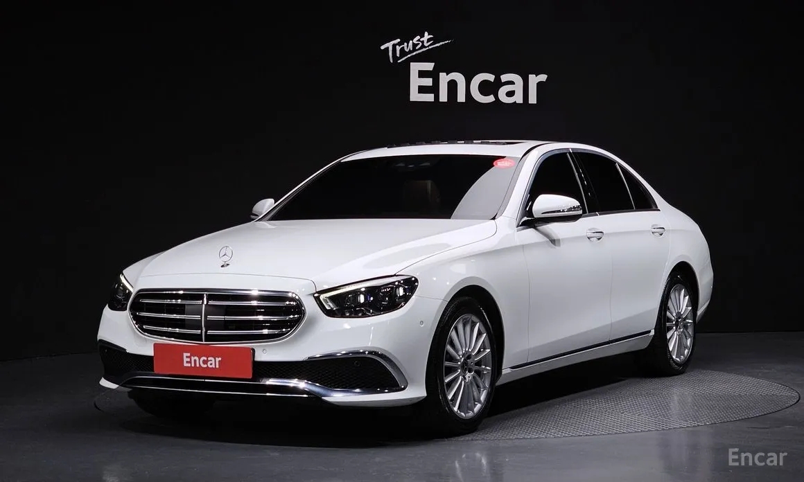 Фото 1 - Mercedes-Benz E-Class