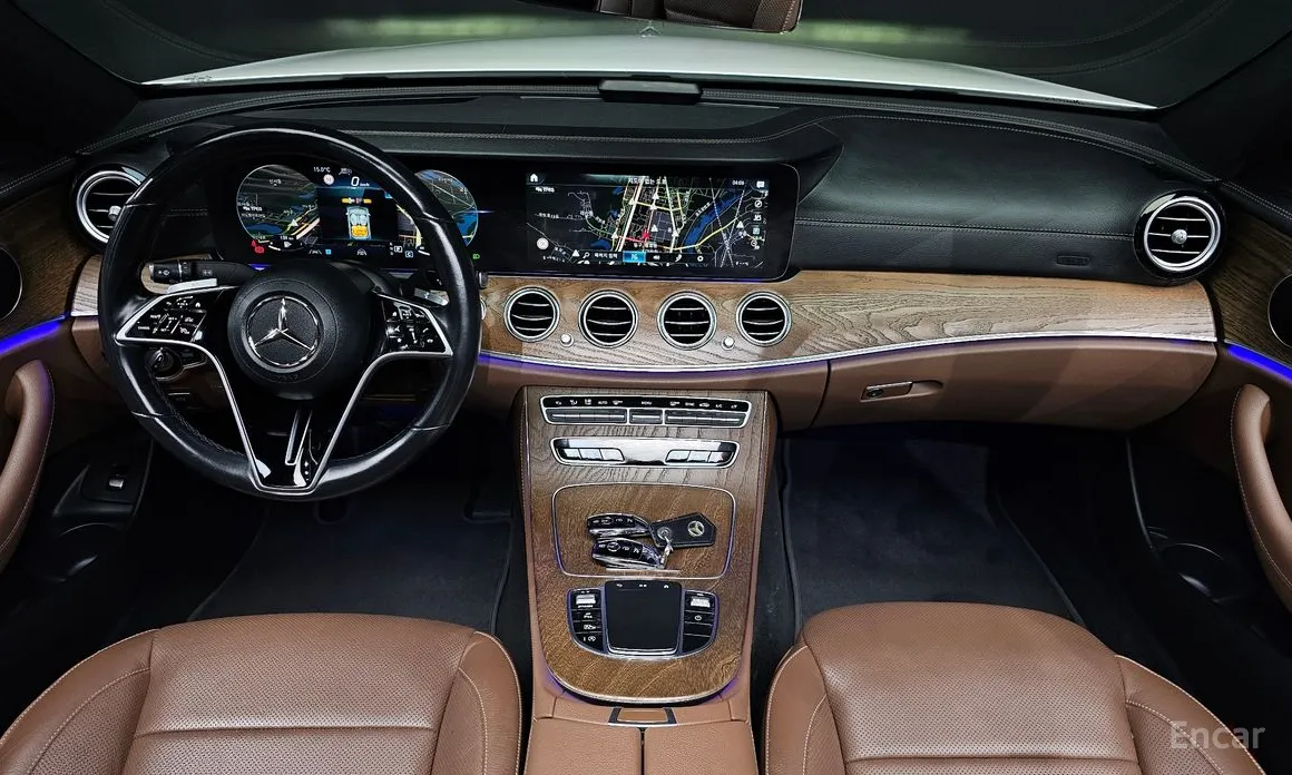 Фото 7 - Mercedes-Benz E-Class