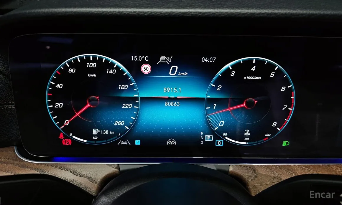 Фото 8 - Mercedes-Benz E-Class