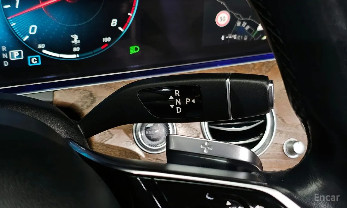 Фото 9 - Mercedes-Benz E-Class