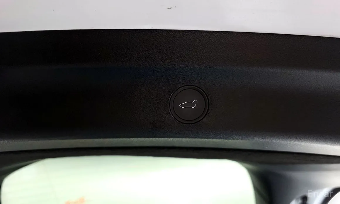 Photo 20 - Tesla Model Y