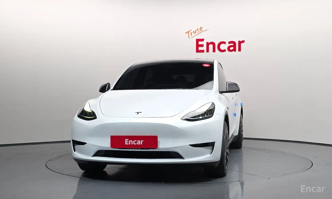 Photo 3 - Tesla Model Y